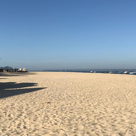 Appartement Les Pieds Dans L Eau Acces Direct Plage Pereire, Parking Gratuit ,Wifi Arcachon Buitenkant foto