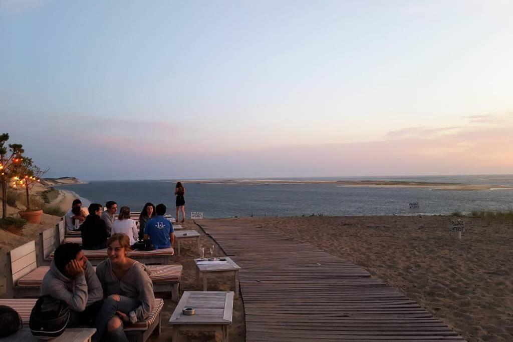 Appartement Les Pieds Dans L Eau Acces Direct Plage Pereire, Parking Gratuit ,Wifi Arcachon Buitenkant foto